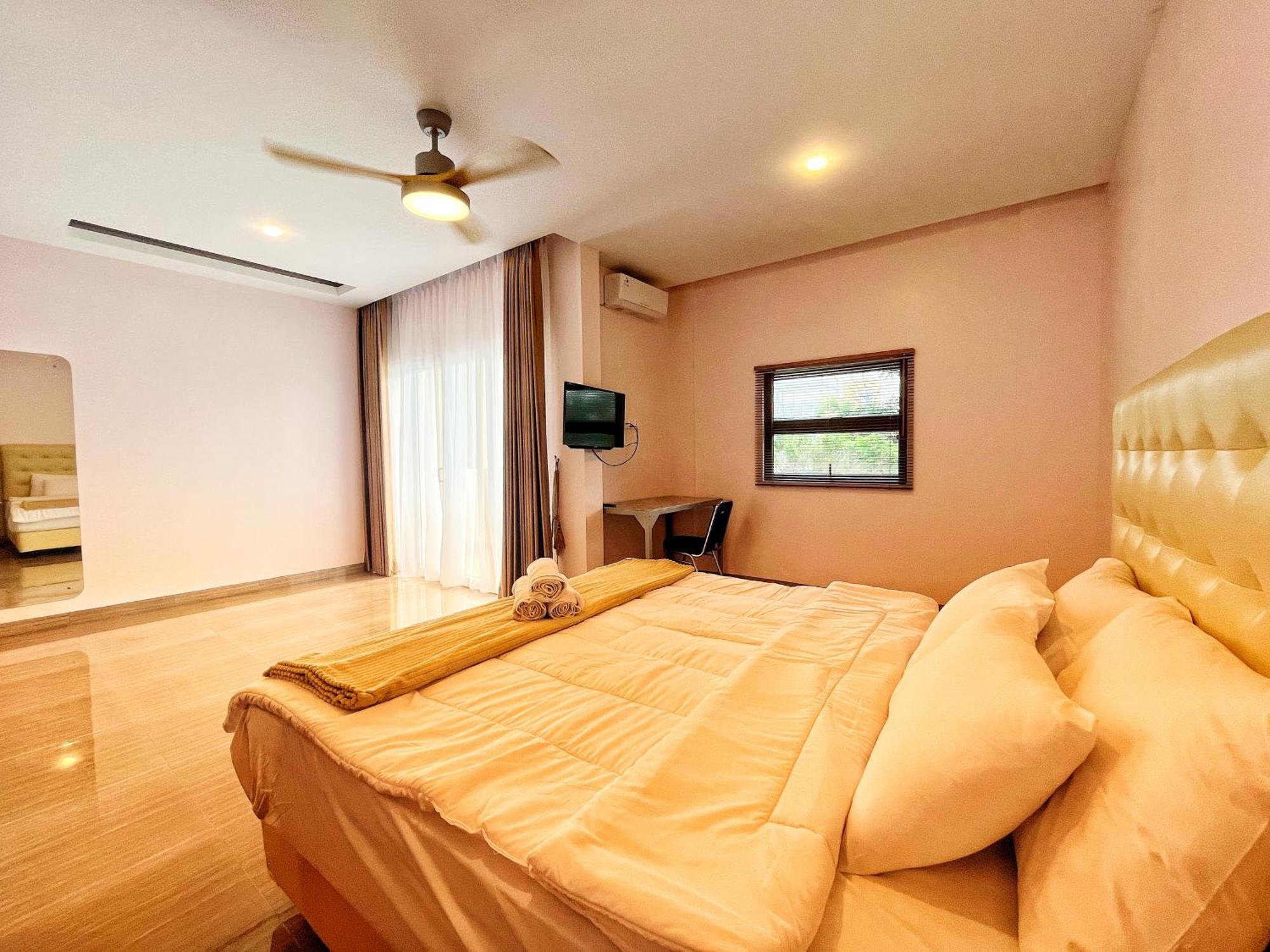 Villa Canoe And Fishing , Free Pickup à Batam Chambre photo